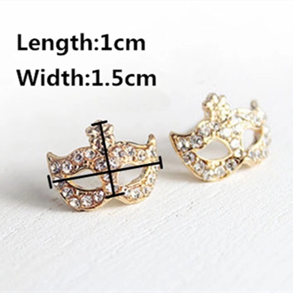 ππ‘! Silver Rhinestone Mask Necklace Set - Picture 3 of 4